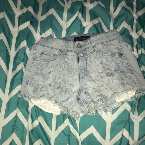 High waisted floral shorts - Picture 2 of 2